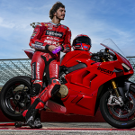 2022 Ducati Panigale V4 and Panigale V4 S First Look